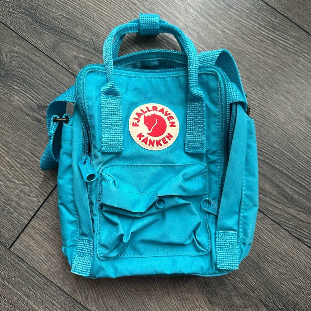 Deep Turquoise FJALLRAVEN KANKEN Mini Shoulder Sling Bag